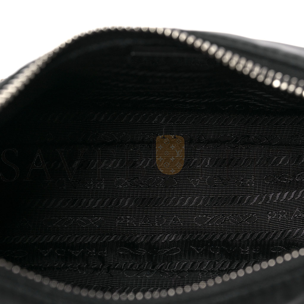 PRADA NYLON RE-EDITION 2005 SHOULDER BAG BLACK (22*11*6cm) PRADA NYLON RE-EDITION 2005 SHOULDER BAG BLACK (22*11*6cm)