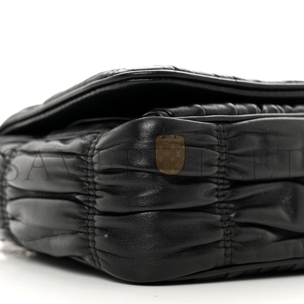 PRADA NAPPA GAUFRE FLAP SHOULDER BAG BLACK (20*13*8cm) PRADA NAPPA GAUFRE FLAP SHOULDER BAG BLACK (20*13*8cm)