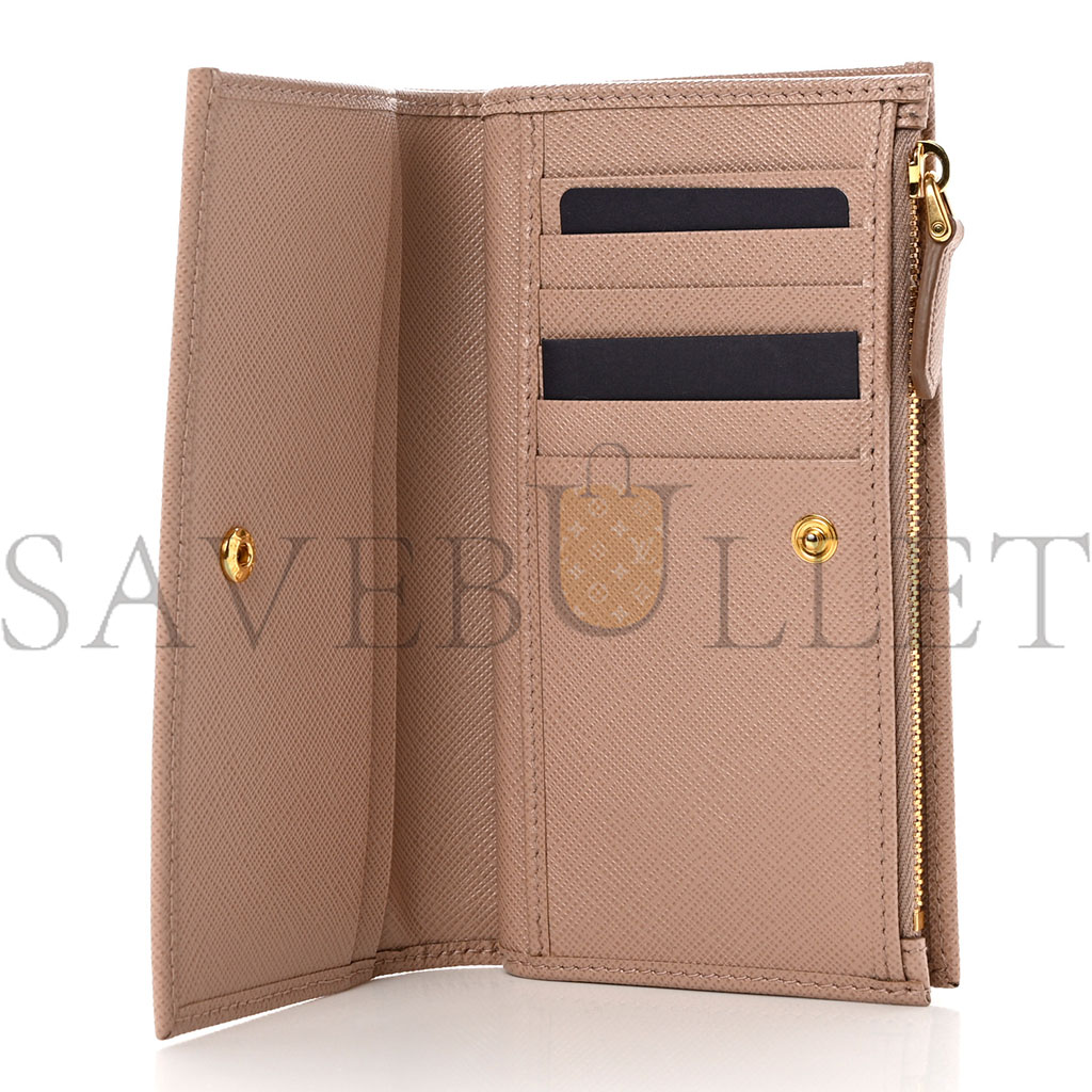 PRADA SAFFIANO TRIANGLE CONTINENTAL ZIP WALLET POWDER PINK (16*9*2cm) PRADA SAFFIANO TRIANGLE CONTINENTAL ZIP WALLET POWDER PINK (16*9*2cm)