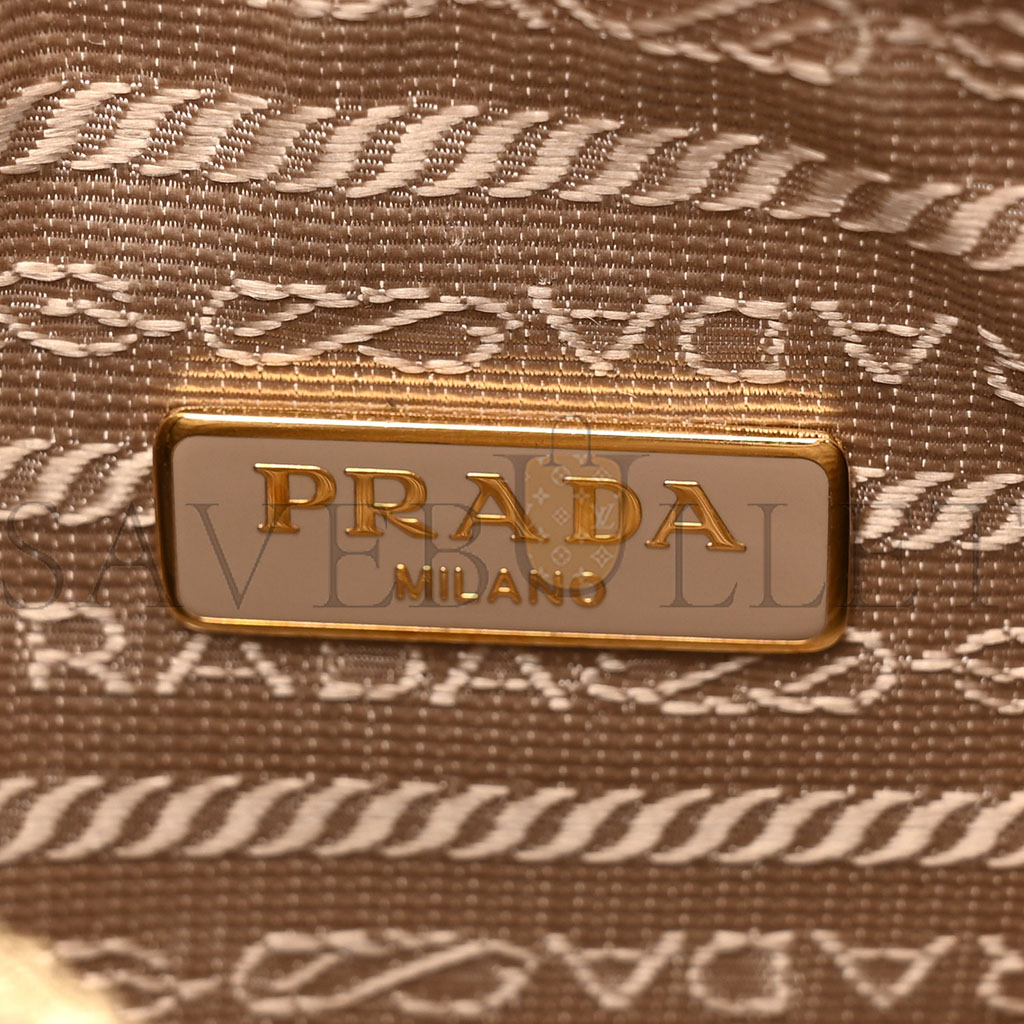 PRADA SAFFIANO RE-EDITION 2005 SHOULDER BAG CAMMEO BEIGE (22*12*6cm) PRADA SAFFIANO RE-EDITION 2005 SHOULDER BAG CAMMEO BEIGE (22*12*6cm)