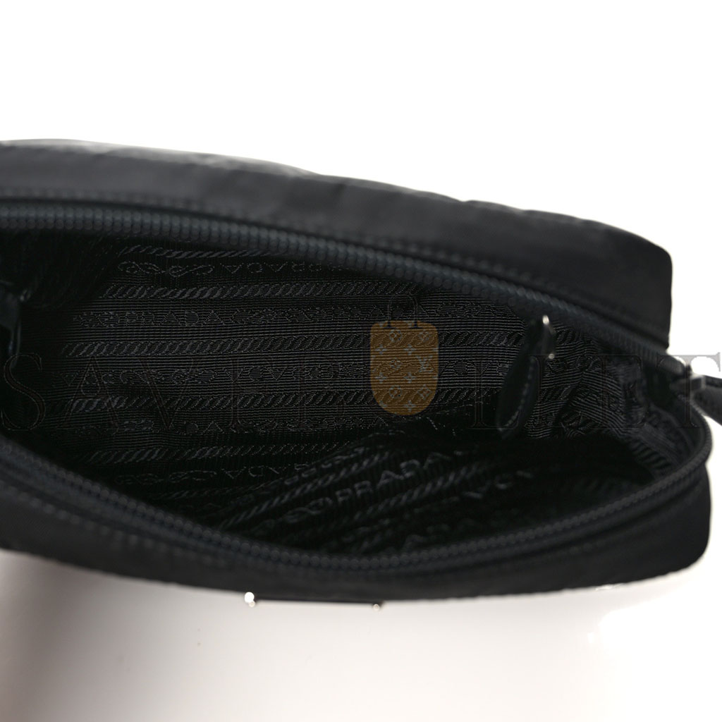 PRADA TESSUTO NYLON SAFFIANO WRISTLET BLACK (19*11*9cm) PRADA TESSUTO NYLON SAFFIANO WRISTLET BLACK (19*11*9cm)